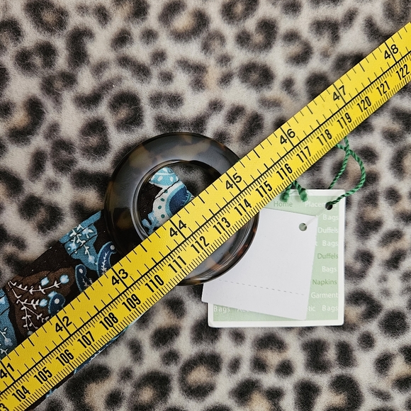 Vera Bradley Adjustable Cloth Belt in "Java Blue" Print, NWT, (1.5" W, ~44" L) - Picture 5 of 5